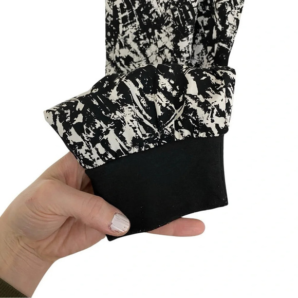 Aqua Brand Printed Jogger Pants Womens Small Black Slacks Trousers Lightweight - Picture 5 of 8